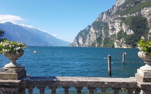 Prestigioso hotel sulla costa Bresciana lago di Garda – Rif. H140312BS