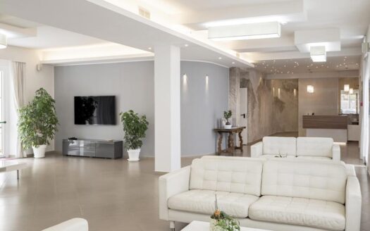 Hotel 3 stelle in zona Follonica, circondato dalla macchia Mediterranea – Rif. H2101251